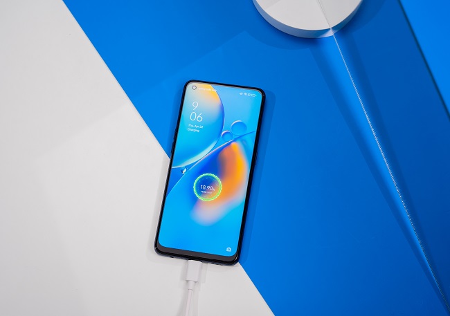 A74 được hỗ trợ sạc nhanh 33W qua cổng USB C. Sau 30 phút sạc có được ngay 54% pin