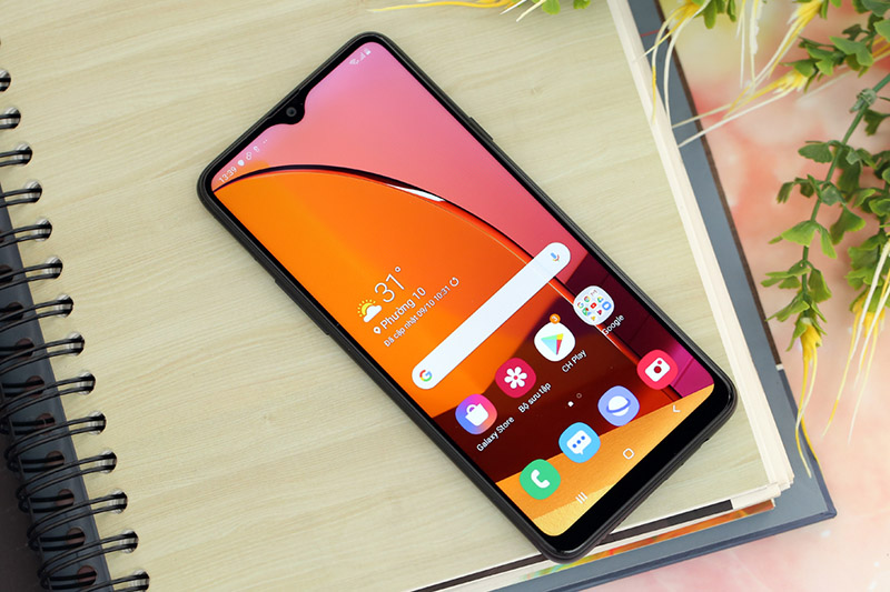 Điện thoại Samsung Galaxy A20s 64GB | Màn hình giải trí sắc nét