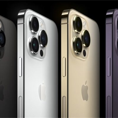 Khung viền thép sáng bóng giúp điện thoại trở nên nổi bật hơn 