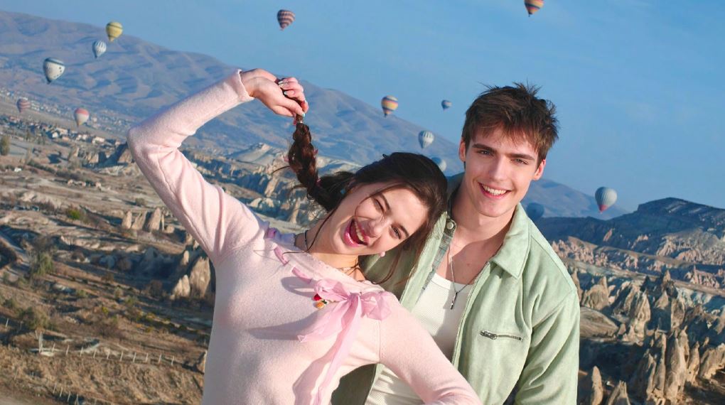 OPPO Reno15 5G 12GB/256GB có camera tele 50 MP zoom 3.5x giúp chụp rõ chi tiết ở xa, đảm bảo ảnh luôn sắc nét và tự nhiên